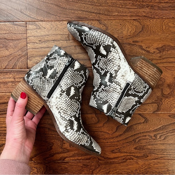 Bleaker & Bond Gwen snakeskin booties - Picture 2 of 8